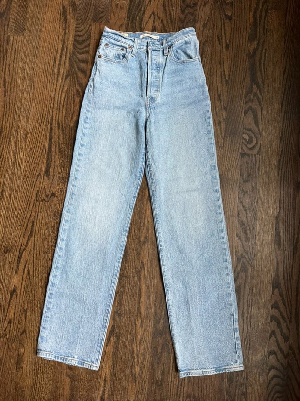Levi’s Premium Ribcage Straight Jeans Big E Light Wash 26x32